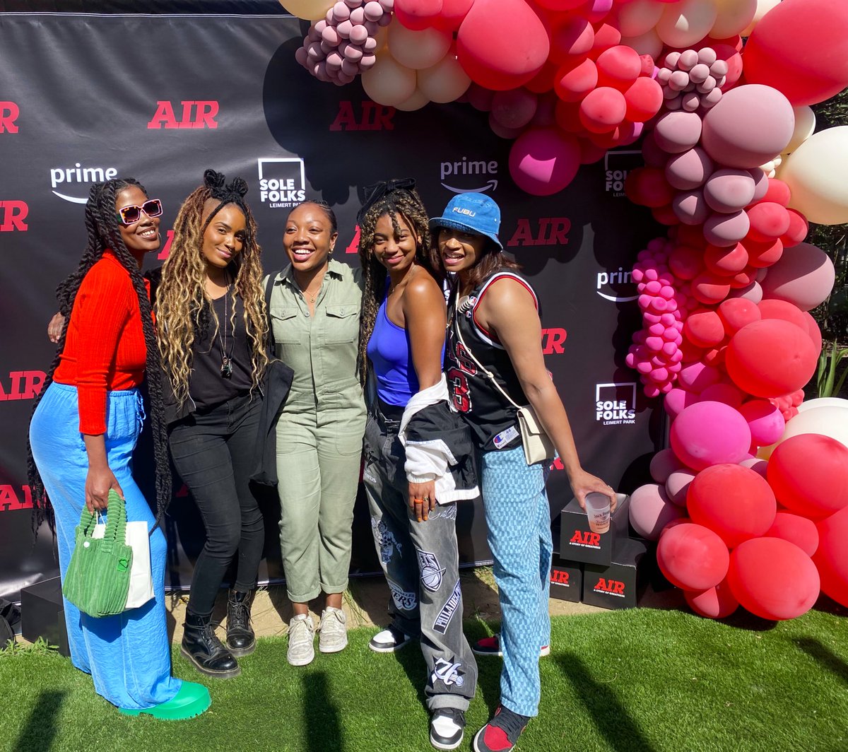 knikohl_'s tweet photo. Produced and Art Directed a Mothers Appreciation Block Party this past weekend in partnership with Amazon Prime for Air: A Story of Greatness ! Super thankful for the experience and to the entire team for helping pull this event together in under a week! #communityandculture https://t.co/1SfShEhDK5