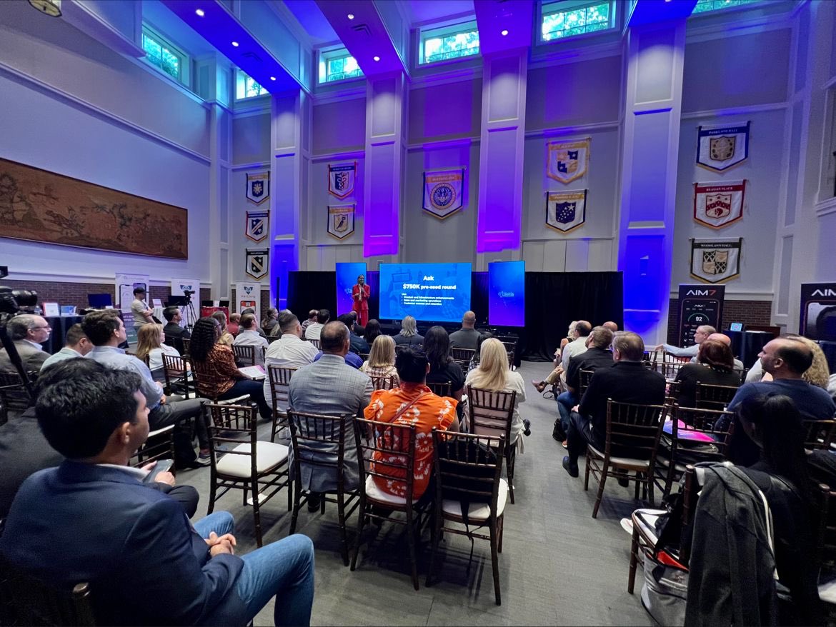 Softeq's tweet photo. Reporting live from #Dallas! It's a full house at #softeqventurestudio Investor Demo Day. We're thrilled to be here for the first time, giving our innovative startups a platform to share their vision and potential. ๐Austin, gear up - we're coming to you next! #venturestudio https://t.co/77zA8XwoDw