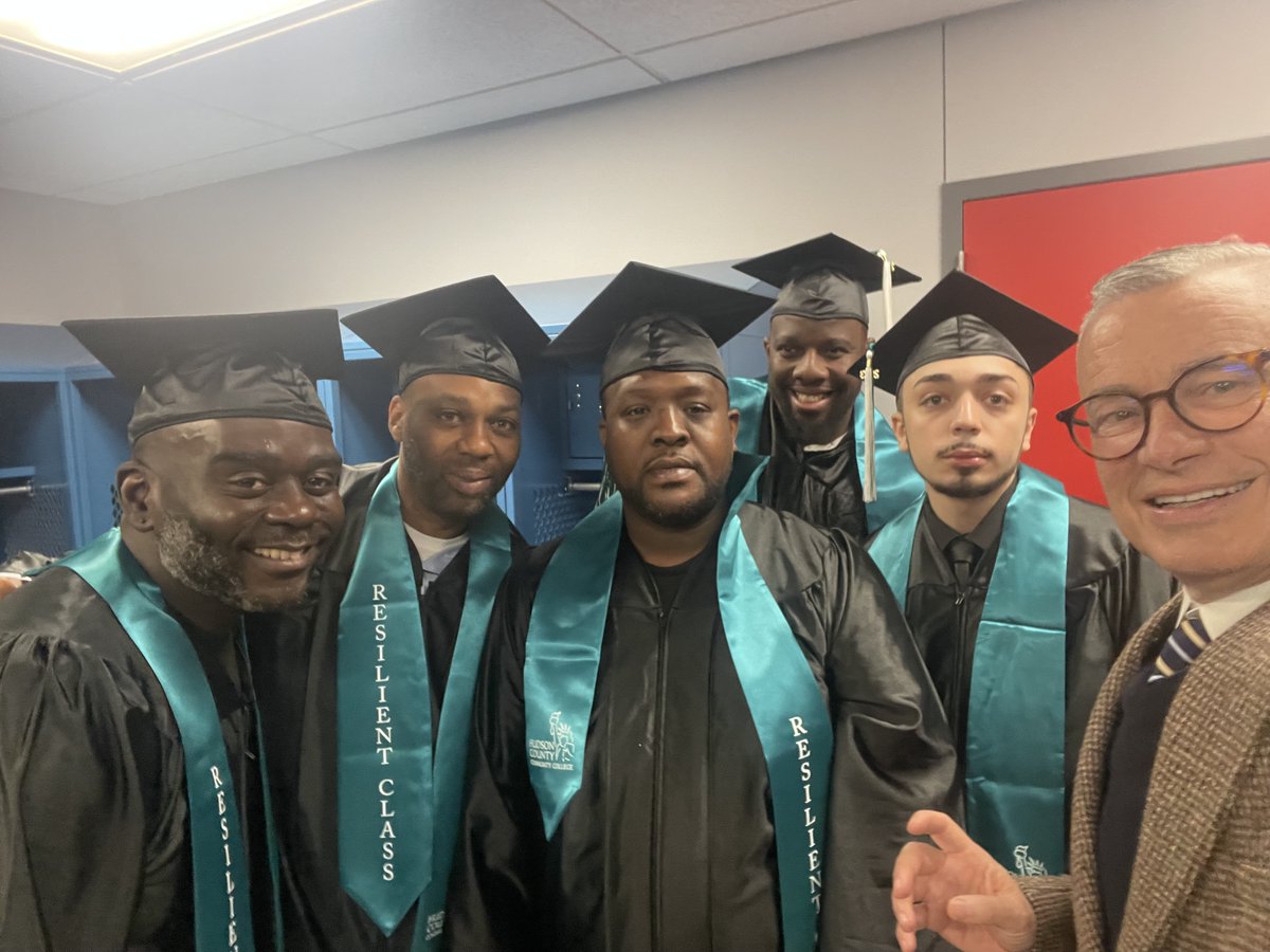 jim_mcgreevey's tweet photo. Today was a particular note of pride as @NJ_Reentry program participants Easton Walker, Tyrone Garner, Sahar Caldwell, Alphonzo Taylor, and Daniel Menendez participated with President Reber at the @HudsonCCC graduation ceremony. #Reentryworks #SecondChances https://t.co/KD036C2FPR