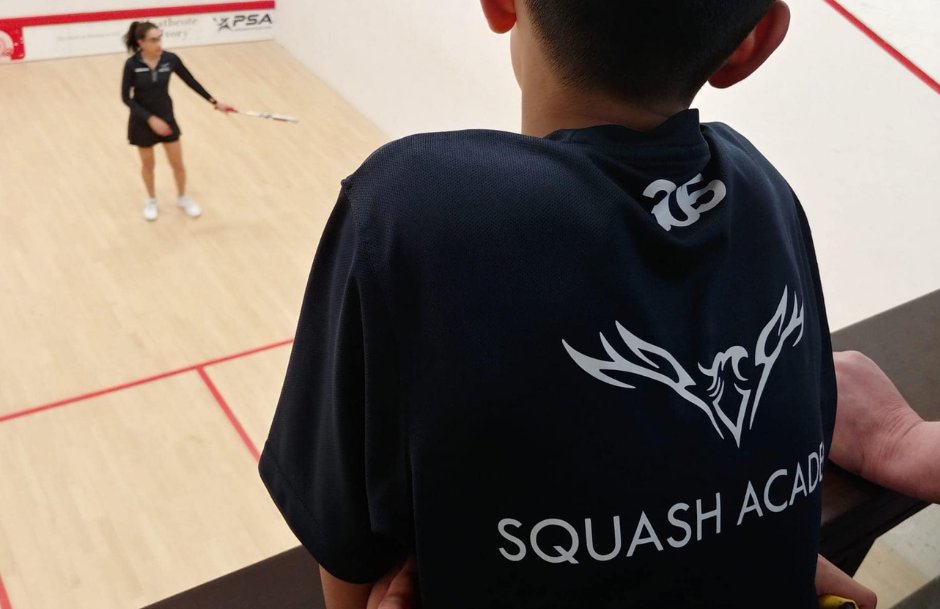 EdgbastonPriory's tweet image. Our young squash players in the Squash Academy with our Head of Performance, Chris Tasker have been excelling!👏

They have access to coaching, nutrition information, strength &amp;amp; conditioning training, tournament support and more...

#EPCsquash #squashacademy #squashtraining