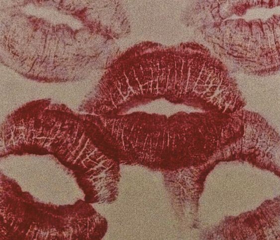 curiiositty's tweet photo. WE LOVE YOU TAEHYUNG https://t.co/IzChfVawnn