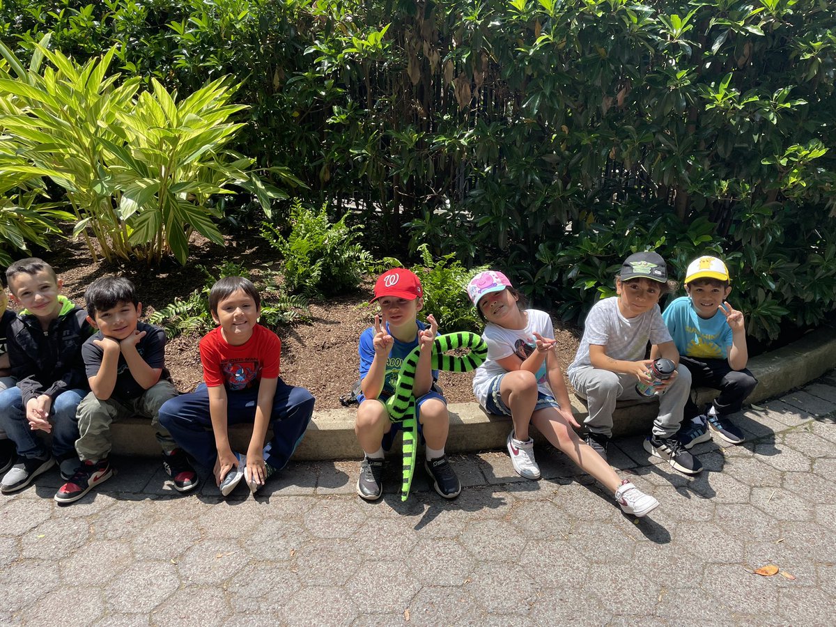 First grade goes to the zoo!!🙈🦁🦓