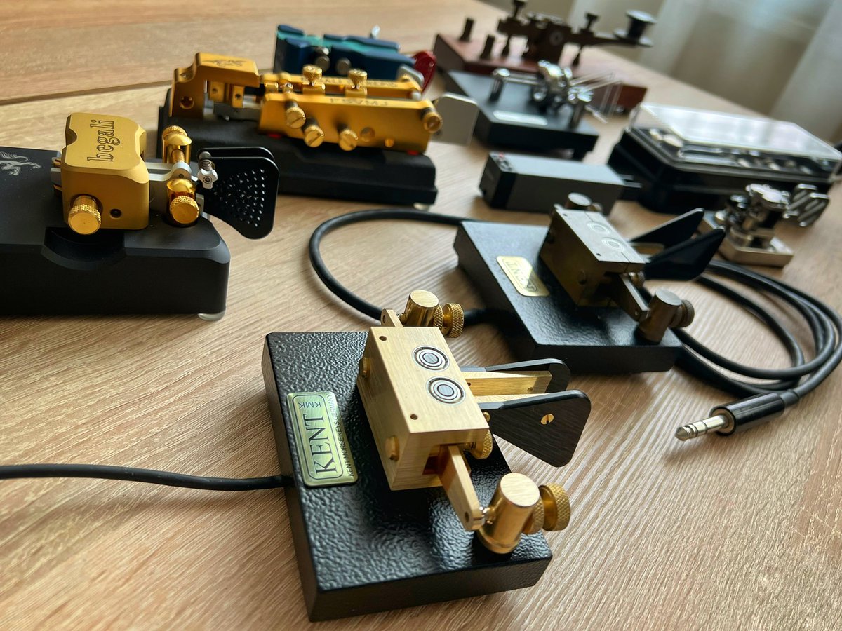 F5VMJ's tweet photo. Finally! A new shiny Kent paddle to takeover from the Kent paddle I’ve had since the 90s. It’s a trusty workhorse and got me 230+ DXCC entities when in CT-land. Great that it’s available again after such a long time. #kentkey #hamradio #cw4ever @wimo_de https://t.co/JNL6ruzC2c