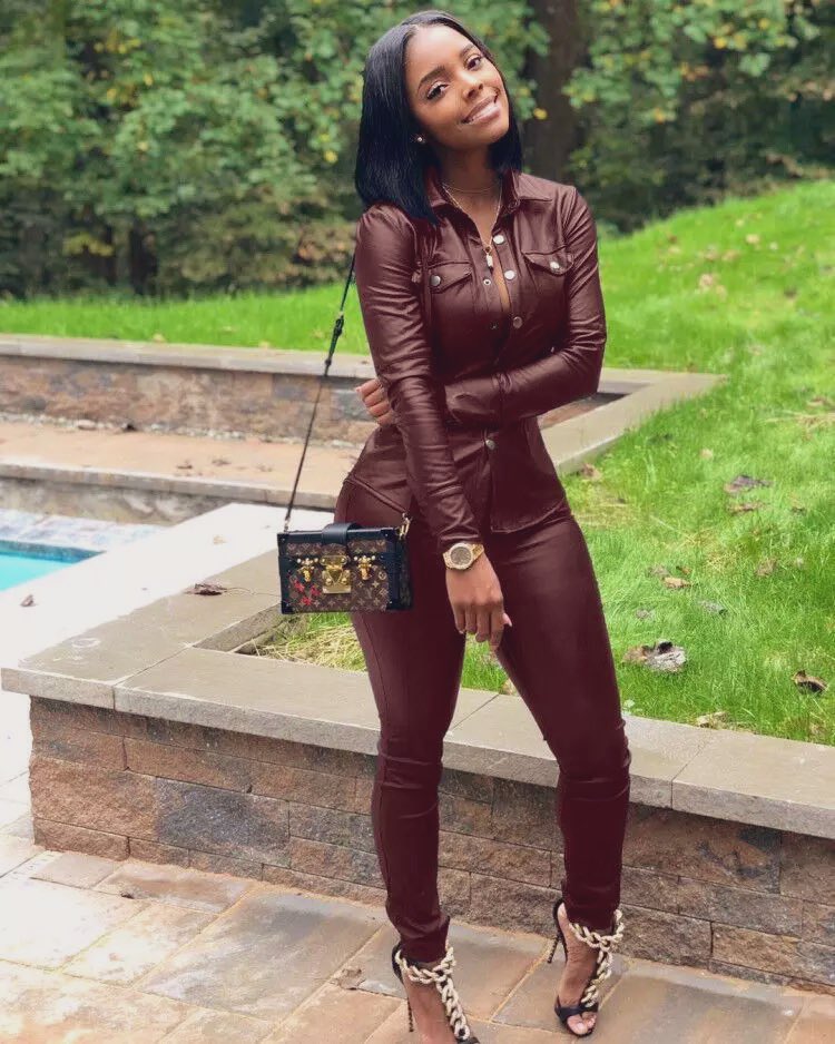 BFashionStyleD1's tweet image. PU Leather Set - still available
🏷️R360
🏷️XL &amp;amp; XXL
Visit our online store bfashionstylend.co.za for more info or WhatsApp 072 172 5126

Get yours now!
.
#puleather #puleatherset #pants #top #shoponline #onlinefashionstore #ownthatlook #womenfashion #winterwear