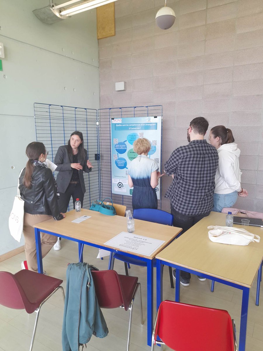 Programme du jour : Journée des enseignants de l'<a href="/umons/">Uga Mons</a> !  L'occasion de présenter le référentiel de compétences "enseignement" élaboré par l'EFE !