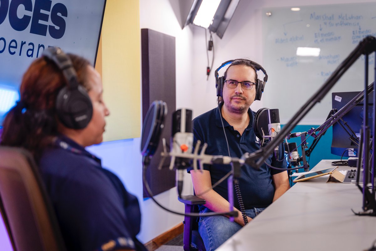 🔊Comenzamos con la cuenta regresiva para #VocesDeEsperanza. Un podcast de <a href="/ihsguatemala/">Compañía de Jesús en Guatemala</a>, <a href="/CentinelasGT/">Centinelas Guatemala</a> y <a href="/confregua_org/">Confregua</a>, realizado por el Centro de Producción Audiovisual y el equipo de Acción Pública de la <a href="/U_Landivar/">Universidad Rafael Landívar</a> ¿Nos ayudan a compartir? 🎧⏯️ youtu.be/-g5MsJLPppQ