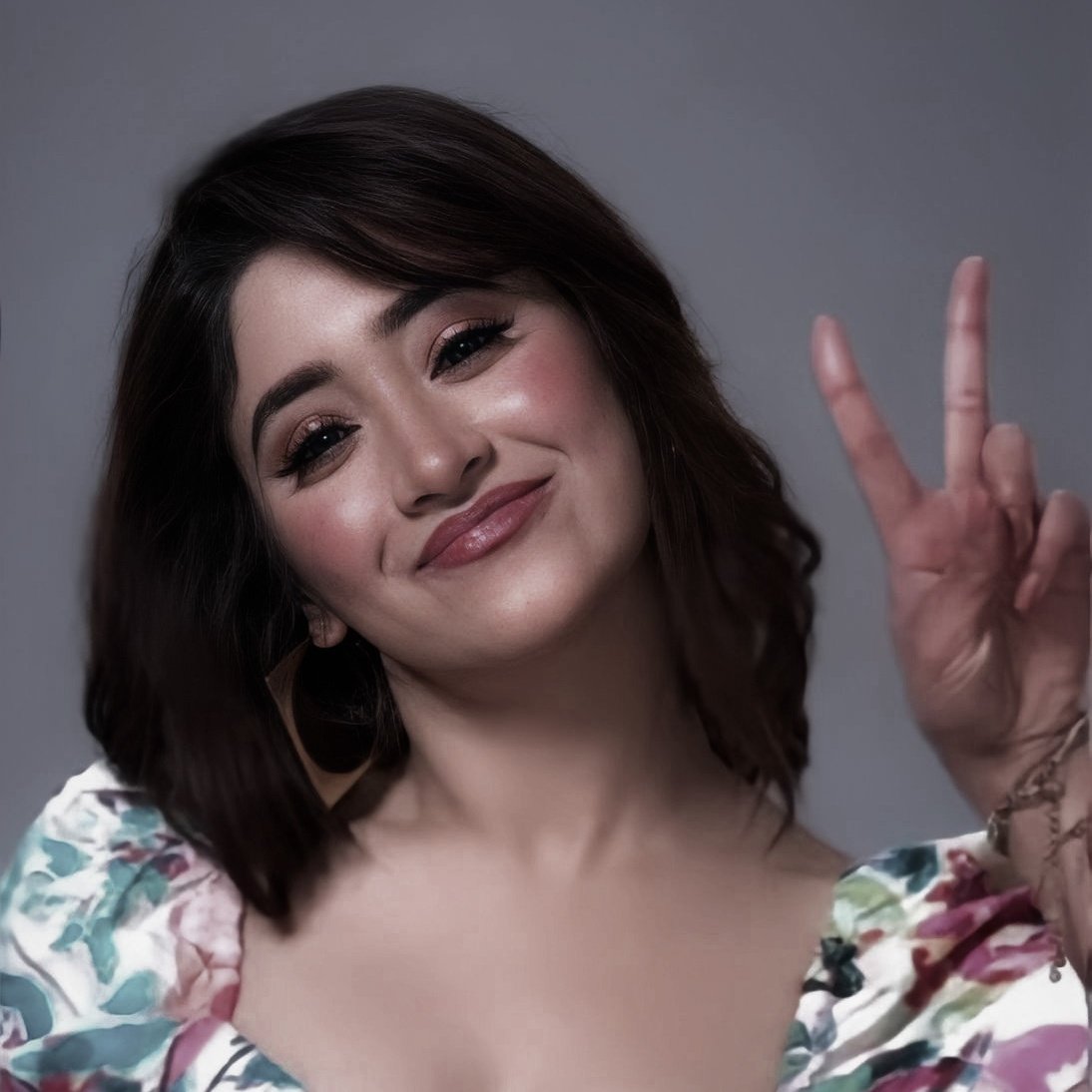I wish nothing but a wide beam on her face specially on her day<33
<a href="/shivangijoshi10/">Shivangi Joshi</a> i want you to continue wearing that warm smile God gave you,love! Because your happiness adds to ours!!

HBD SHIVANGI JOSHI