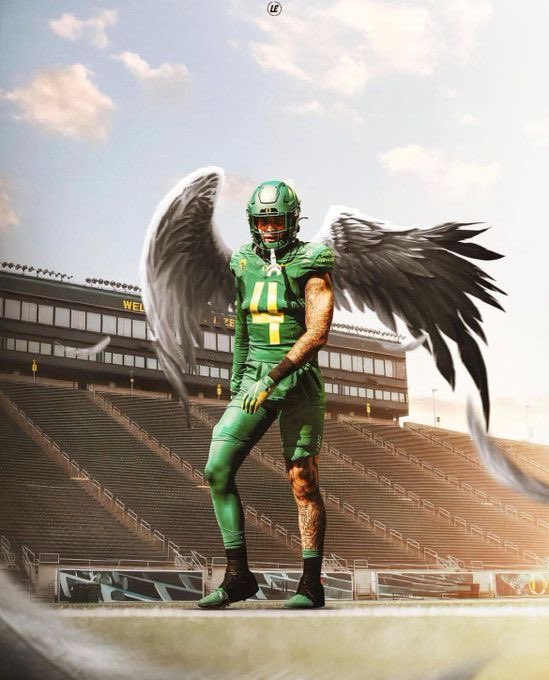 #AGTG Blessed to receive and offer from <a href="/oregonfootball/">Oregon Football</a> #ScoDucks 🟢🟡