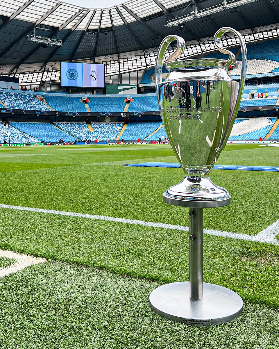 realmadridarab's tweet photo. 🏆 جيب الكاس جيبه...
#UCL https://t.co/tKt6xsvw75