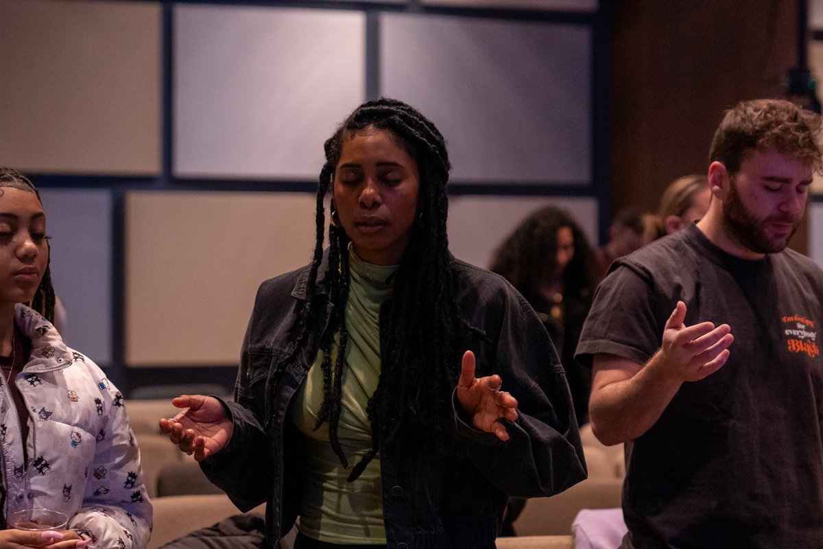 ALCClife's tweet photo. Everything changes in God's presence. Get ready for the Midweek service as we learn more about the heart of Worship from Pastor Amy Carter. See you on campus at 7:00 pm. https://t.co/xCViao0aE4