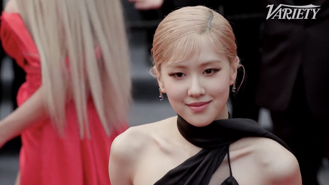 로제 행복 ♡ tweet media