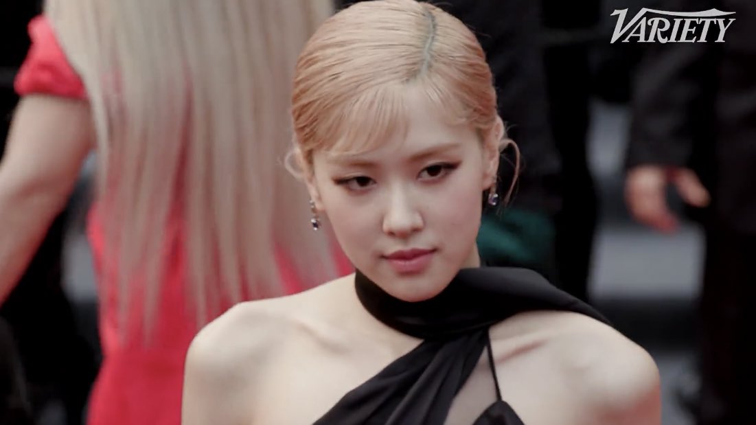 로제 행복 ♡ tweet media