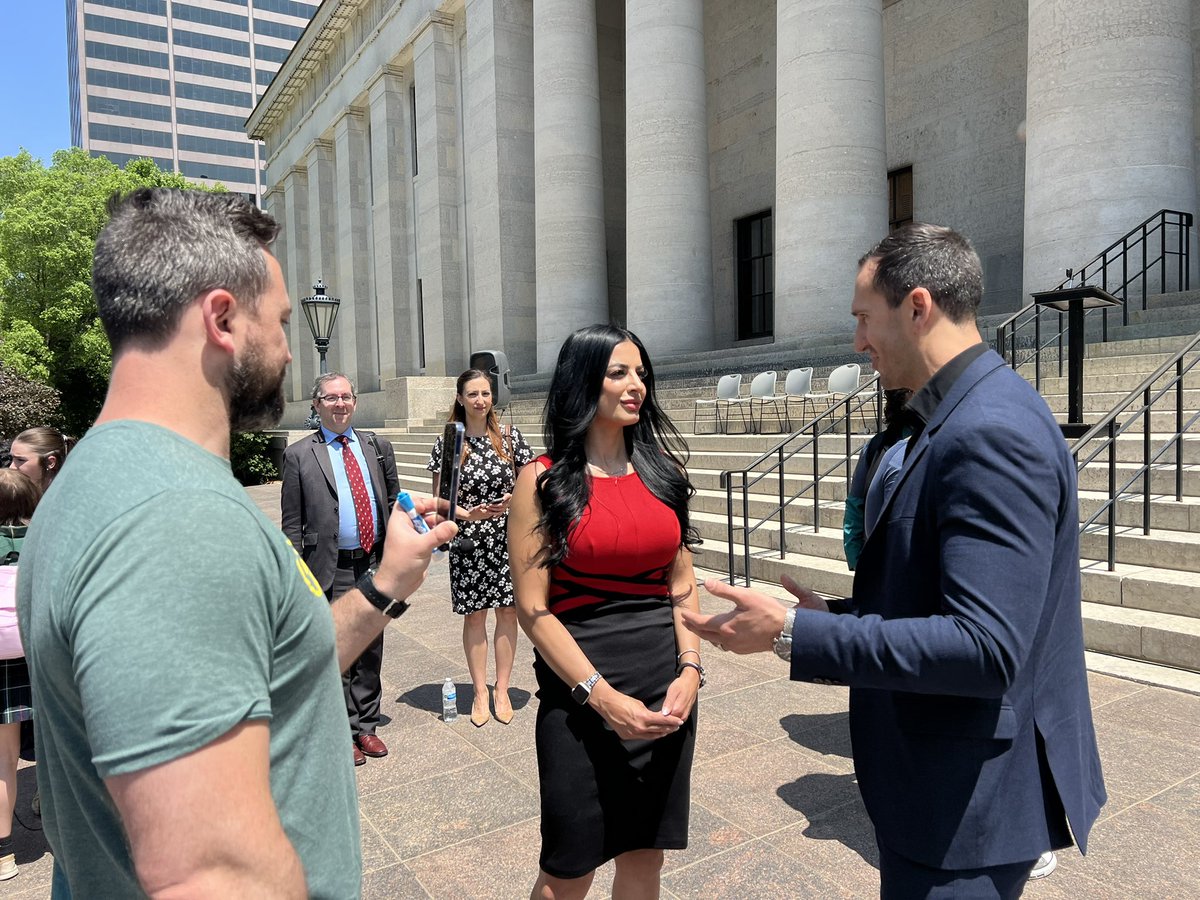 Our good friend @MehekCooke talking with the one and only @DeAngelisCorey after the Ohio #SchoolChoice rally.

#FundStudentsNotSystems