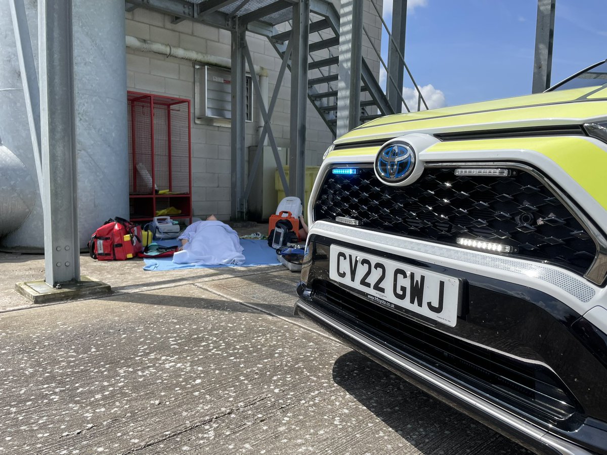 ianbinnington's tweet photo. Another fantastic CPD event. Great attendance by Wrexham/Flintshire EMS staff and attendees from CSD and Corwen also. Thanks to North-East SPs and Locality Management for their continued support.@MarkandFfi @Worthymedic @WelshAmbulance @IeuanDa26884734 @jasonkillens @brynmt1971 https://t.co/527nMKvxHg