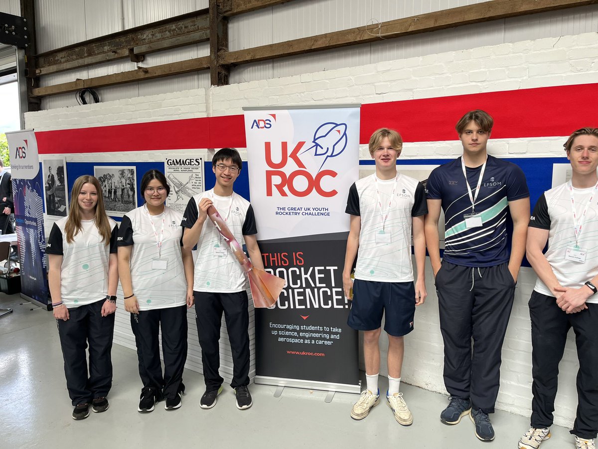 EpsomC_Science's tweet photo. 🚀 A great day out at the UK ROC National Finals. Unfortunately our rocket did not make the top three.. The team had a great day out and learnt lots to put into practice next year! 🚀 @ADSgroupUK @AirbusSpace https://t.co/yqOkGLlpC7