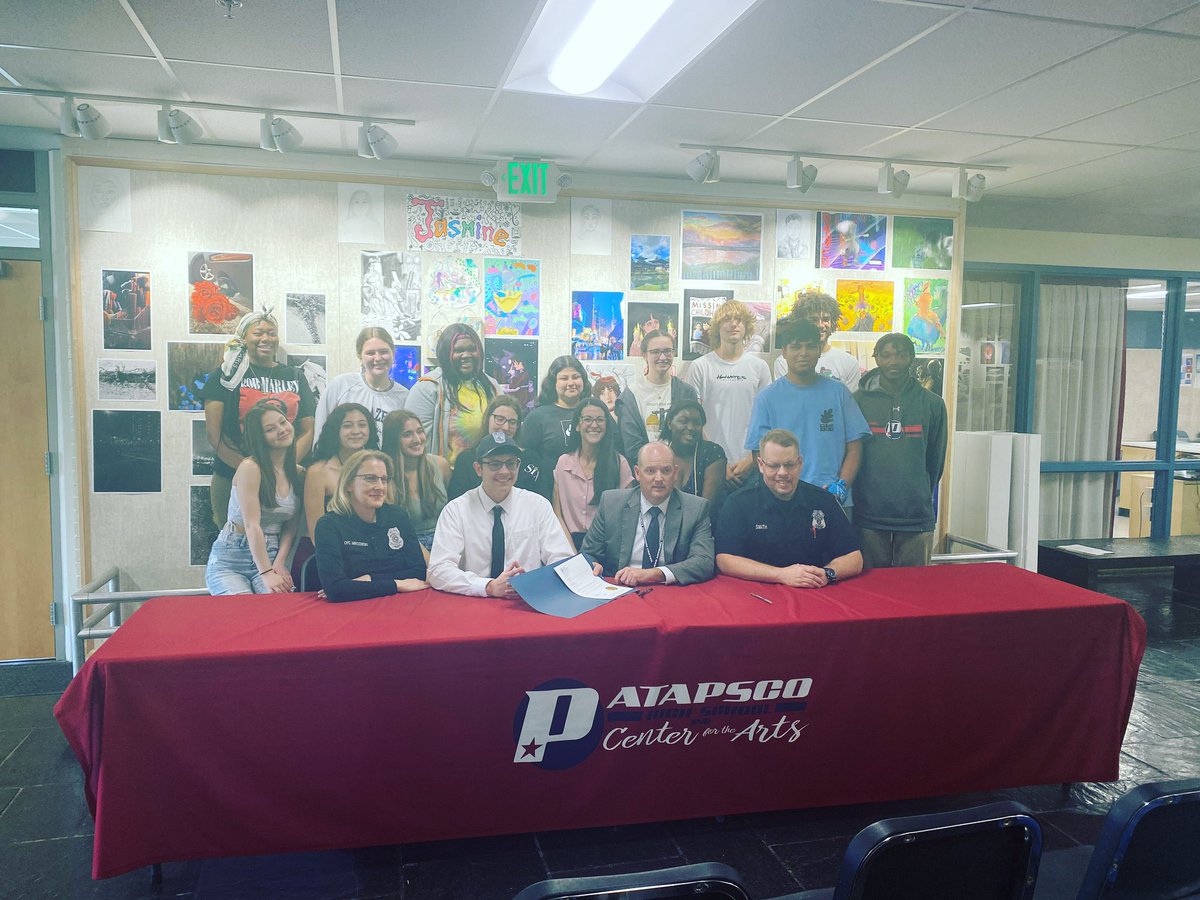 Lori Powers tweet media