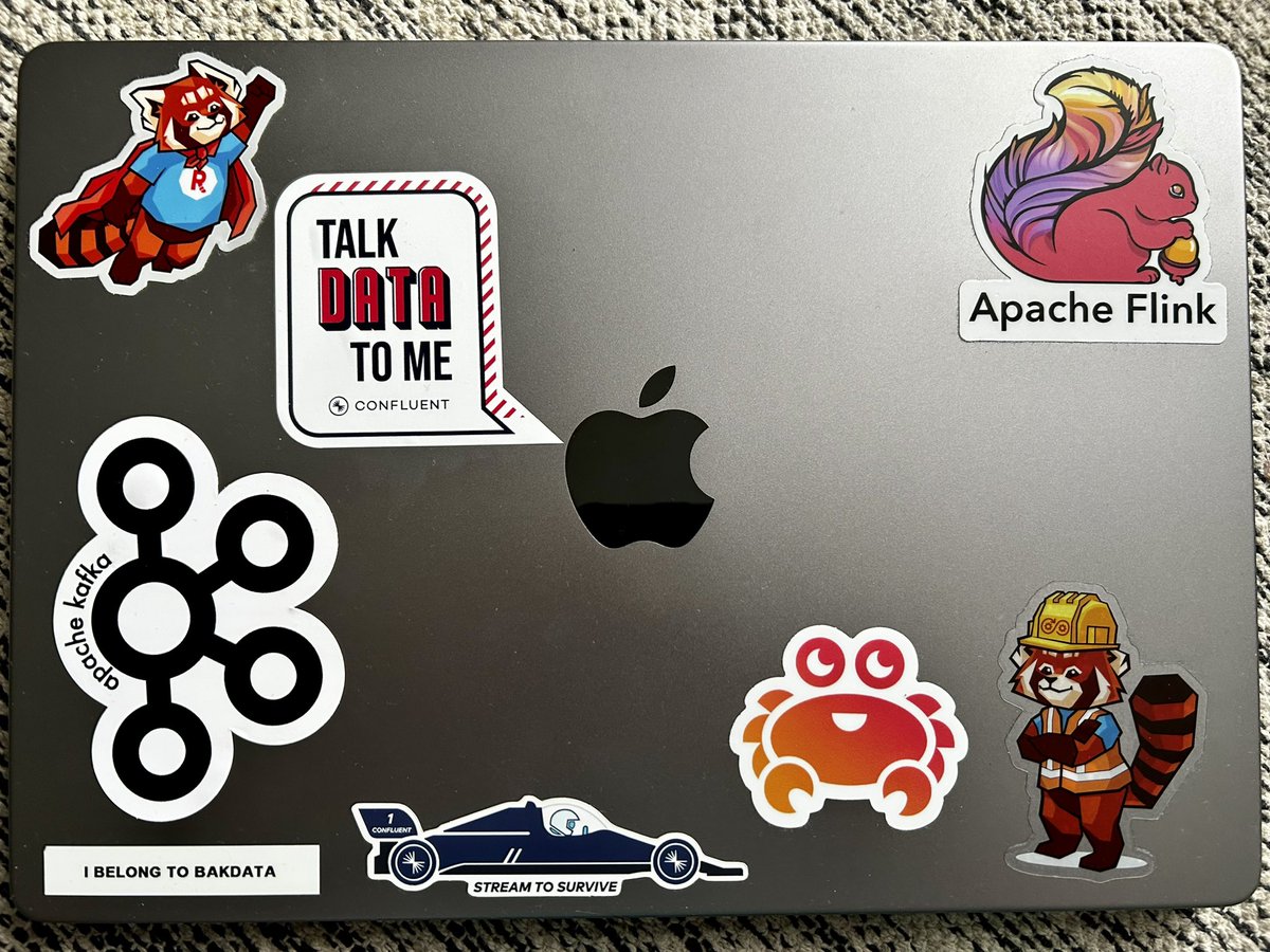 Just pimped my laptop with all the stickers I collected from #KafkaSummit 

@aiven_io @apachekafka @bakdata @confluentinc @redpandadata