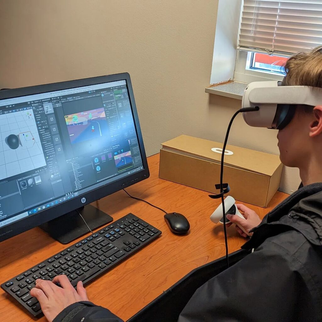 A CT first!! Building VR games using Unity and Oculus head sets. instagr.am/p/CsWjLZcR57v/