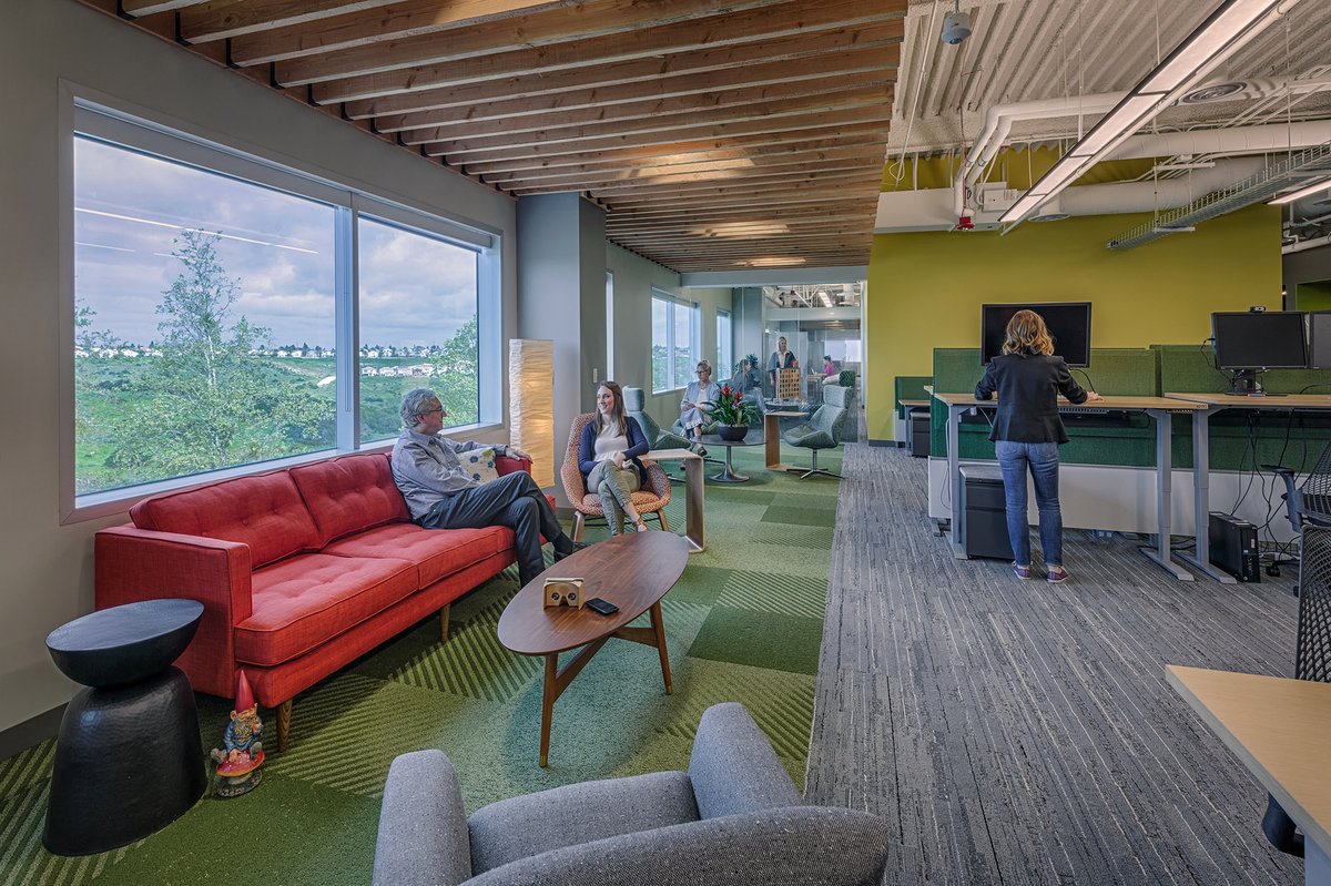 Attention Employers! With hybrid schedules, flexible solutions are key. Consider non-dedicated desking, neuro-diverse environments, and reception areas doubling as meeting spaces. Small conference rooms and soft seating areas provide added flexibility. Let us show you how!