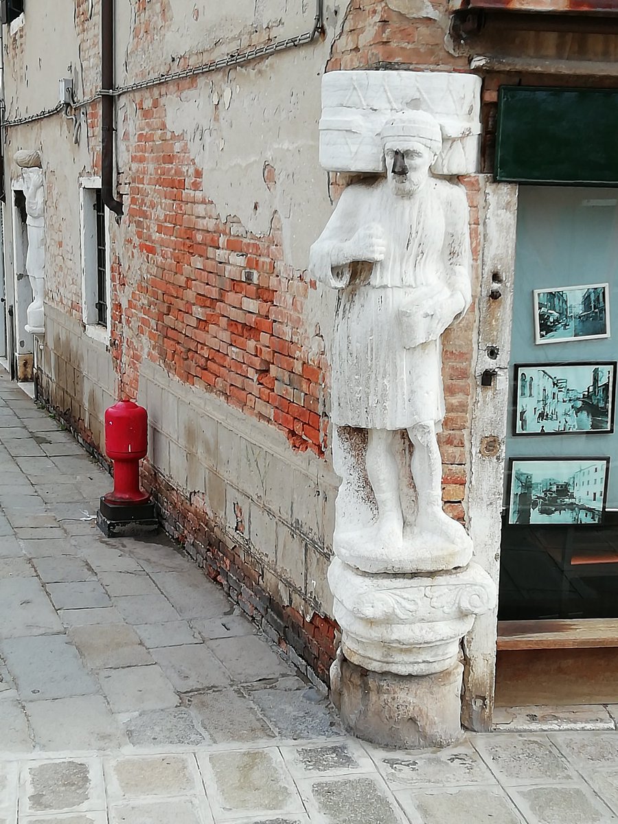 Campo dei Mori a #Venezia #Veneto #Venice #venedig #venecia #veneziadavivere #viverevenezia #architecture #Venezia1600 #cultve #ArteaVenezia #VenicePhotography