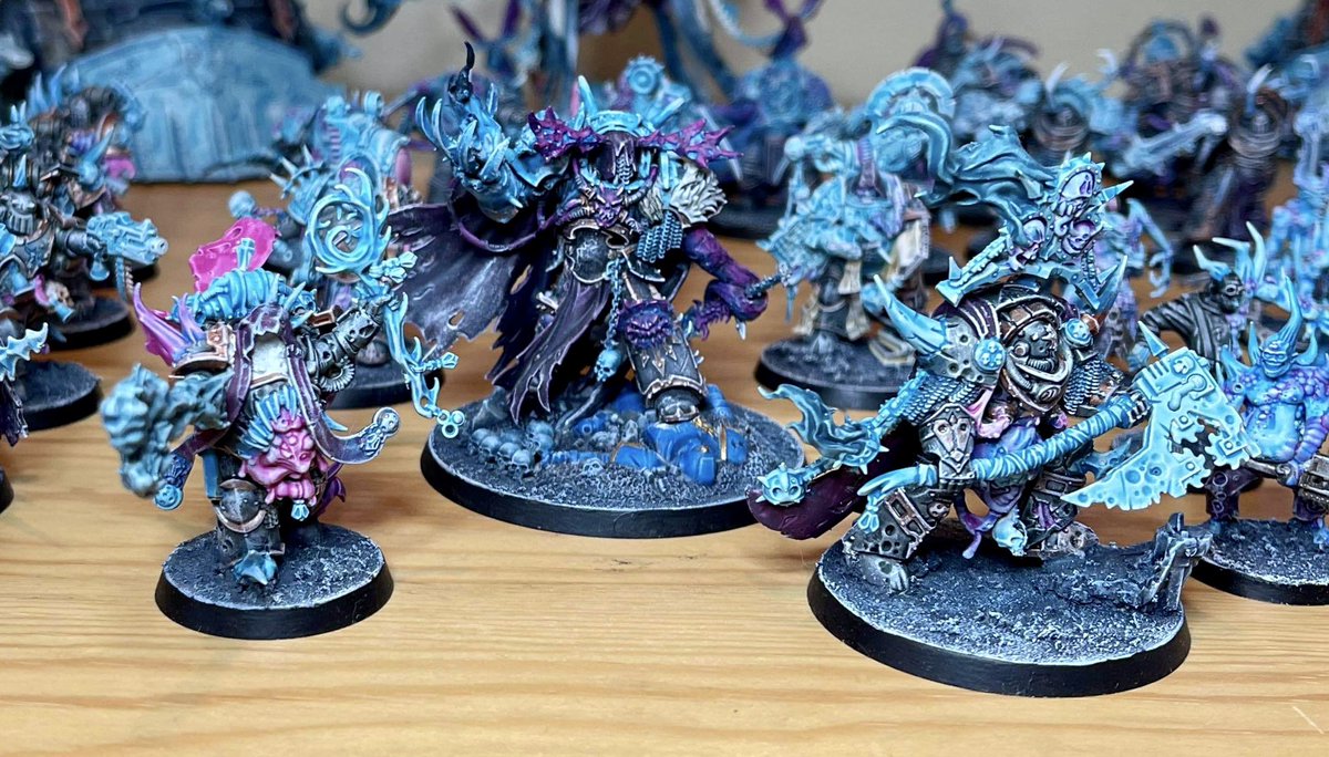 Googlechromx's tweet photo. @warhammer An old army of mine 🥶 https://t.co/lao6gicCZk
