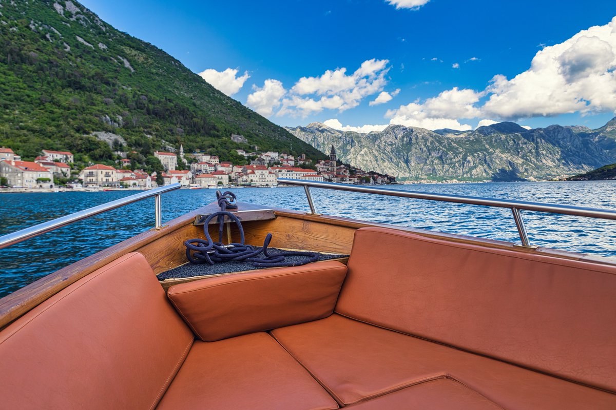LikeaBirdMNE's tweet photo. One of the views you can experience if you embark on a Boka Bay cruise (which is a must if you visit or relocate to #Montenegro) 😍

#bokabay #kotor #digitalnomads #EDCON2023 https://t.co/XG3uXFuSCI
