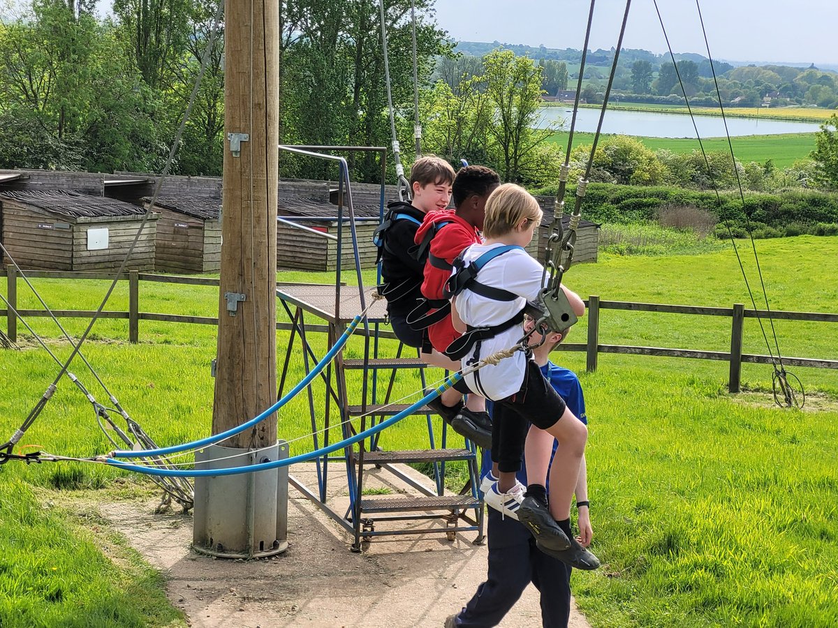 Anne-Lise Froy tweet media