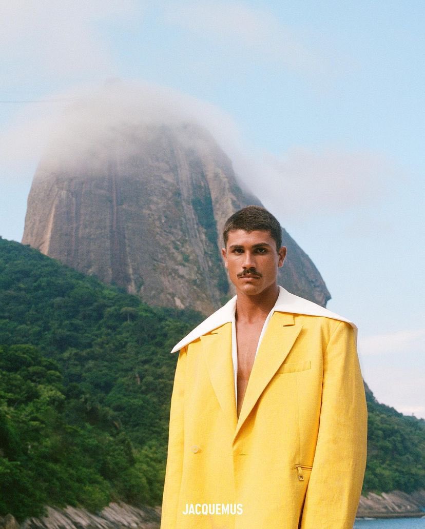 jacquemusx's tweet photo. Jacquemus meets Rio de Janeiro ☀️ https://t.co/bVyeQaLiSI