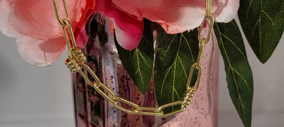 gemcreations's tweet photo. Here's another piece from our sunset collection. This handmade Italian link necklace gives you a different twist on the paperclip look that everyone else is wearing. Stop in and see it for yourself! https://t.co/lsmAtGd0S8