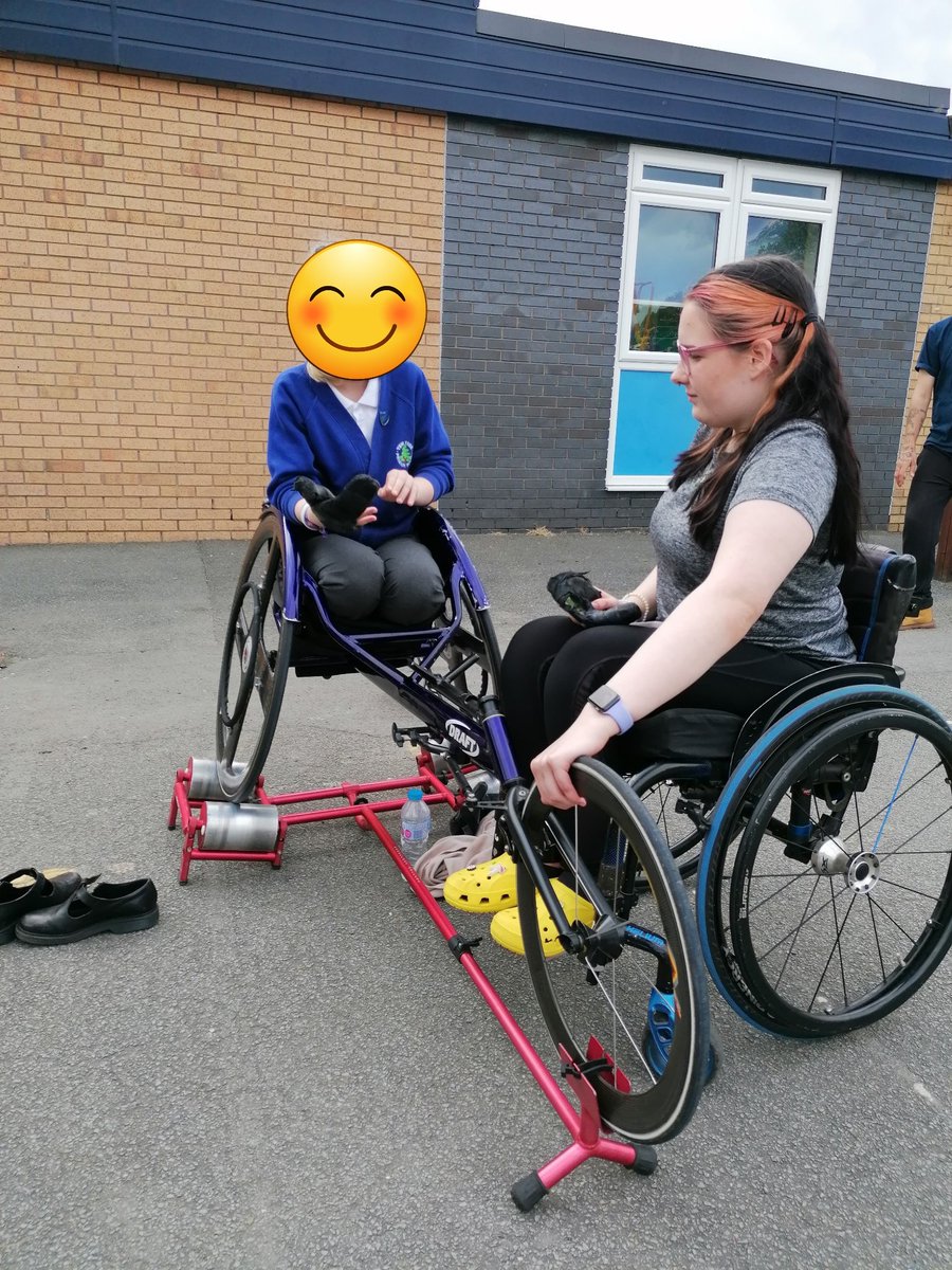 anya_waugh's tweet photo. Thank you @YewTreePrimSch for inviting me over to your summer fair this afternoon .. &amp; for your very generous donation &amp; for always supporting me 🥰 #WhereItBegan https://t.co/sgnxBuZal2