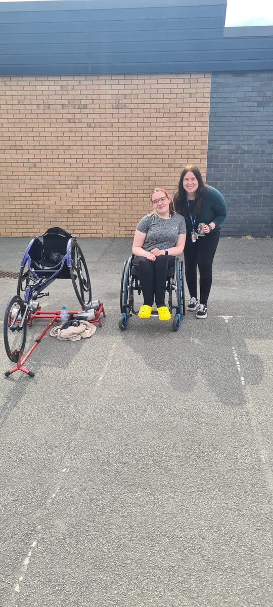 anya_waugh's tweet photo. Thank you @YewTreePrimSch for inviting me over to your summer fair this afternoon .. &amp; for your very generous donation &amp; for always supporting me 🥰 #WhereItBegan https://t.co/sgnxBuZal2