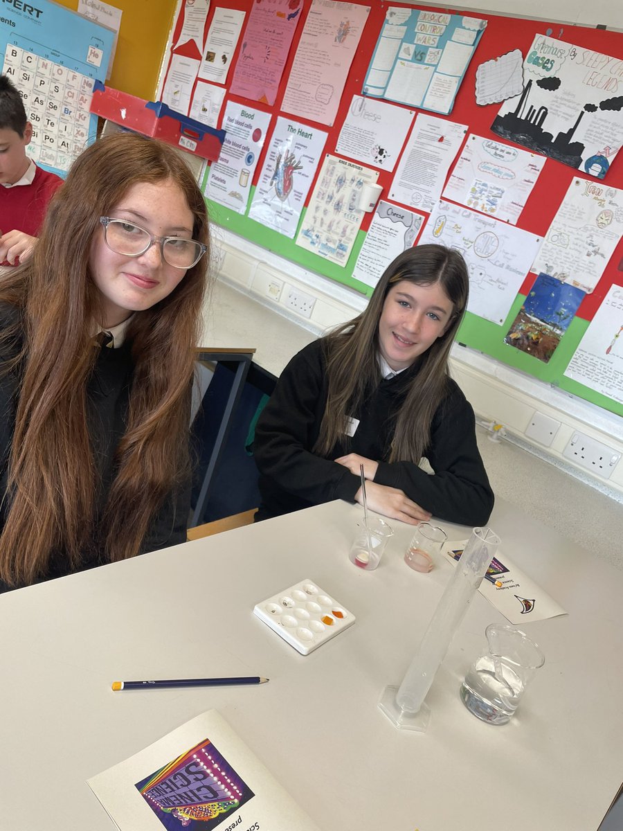 Boness_Academy's tweet photo. Our @Boness_Science transition event was a great hit today! The @BonessP7 from @BonessPublic and @Kinneil_PS had great fun! #aimingfortheacademy https://t.co/FAHKmzA57Y