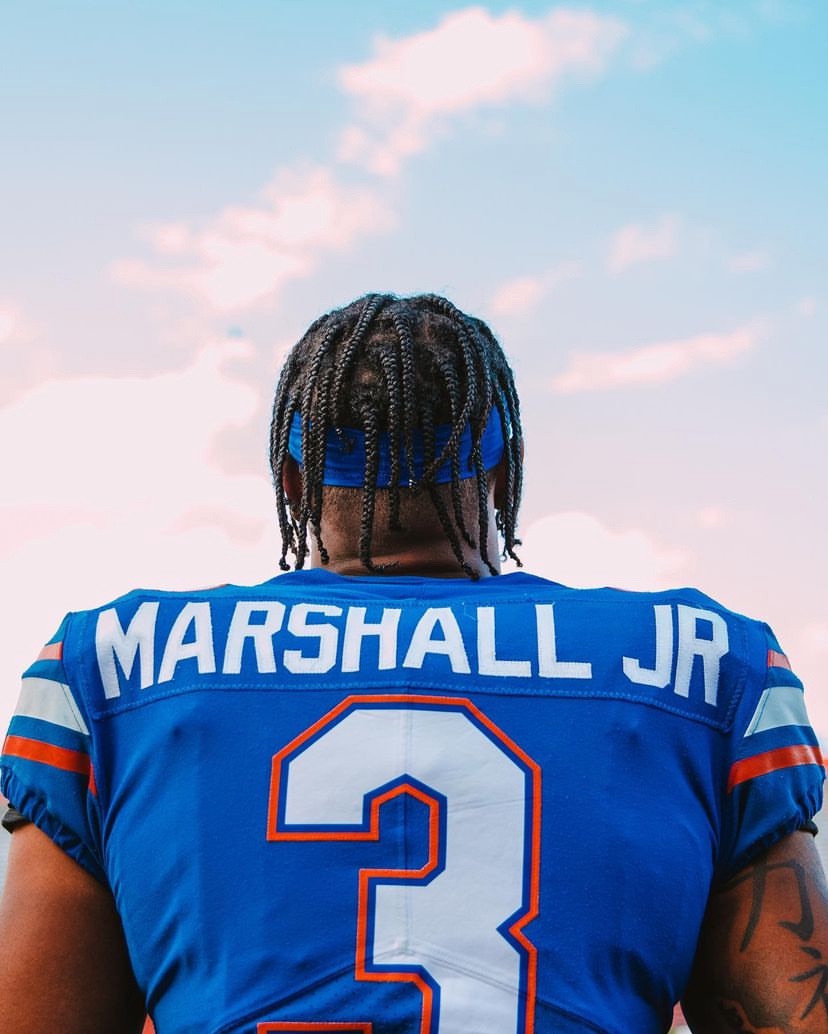 PFF_College's tweet photo. Florida CB Jason Marshall Jr last season:
๐ 336 Coverage Snaps
๐ ZERO TDs Allowed
๐ 1 INT | 8 PBUs https://t.co/MoKr2uT6cS