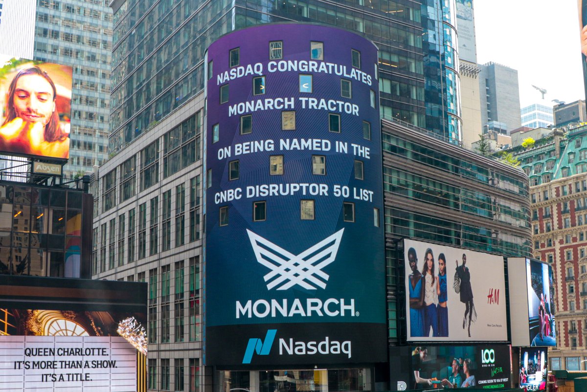 Monarch Tractor made a stop on the corner of 4 Times Square this week... we’re honored to see Monarch on the Nasdaq tower! A big thank you to @Nasdaq for celebrating Monarch being named to the @CNBCDisruptors list.

#nasdaq #Disruptor50
