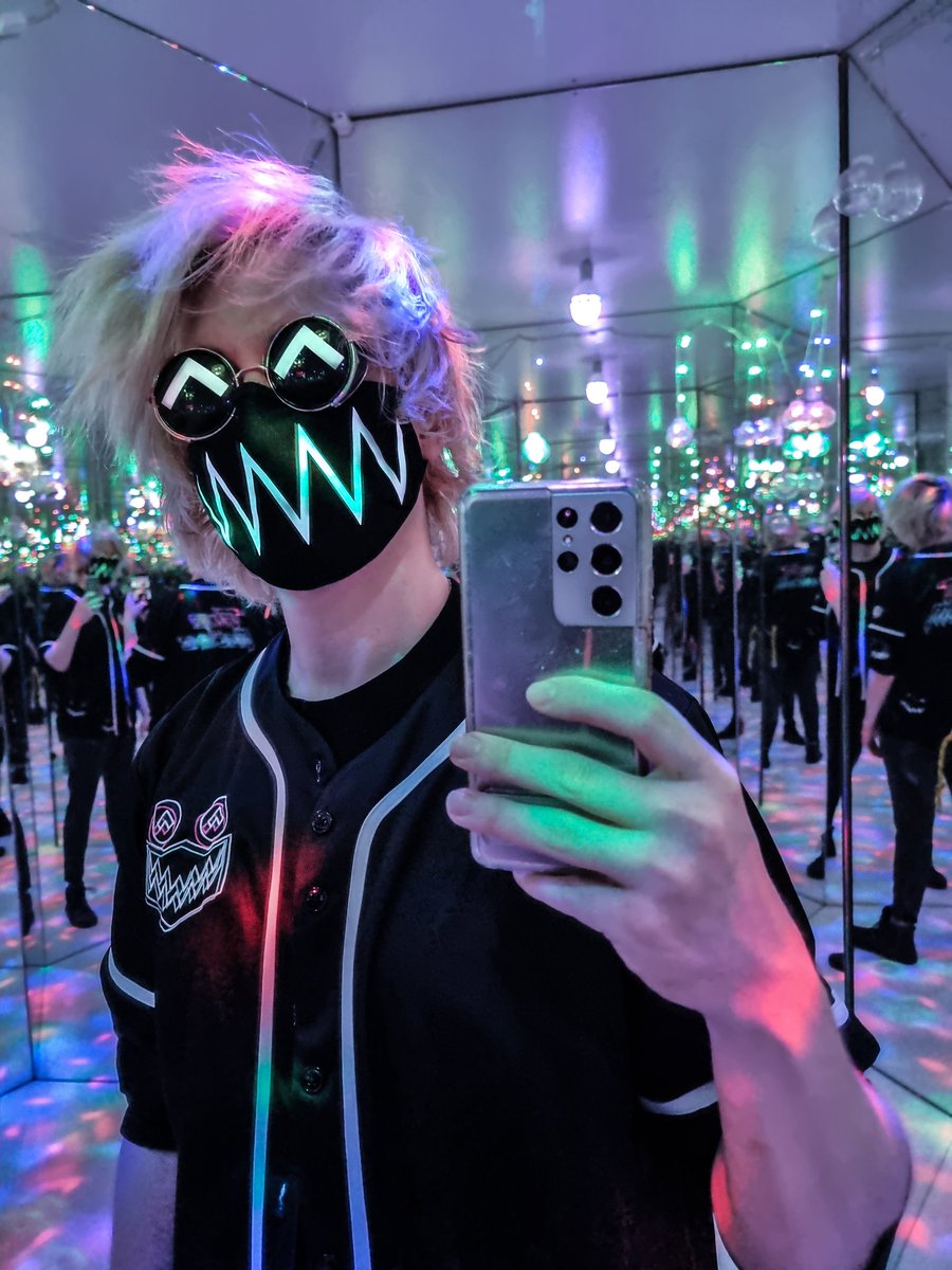 TOKYO MACHINE tweet media