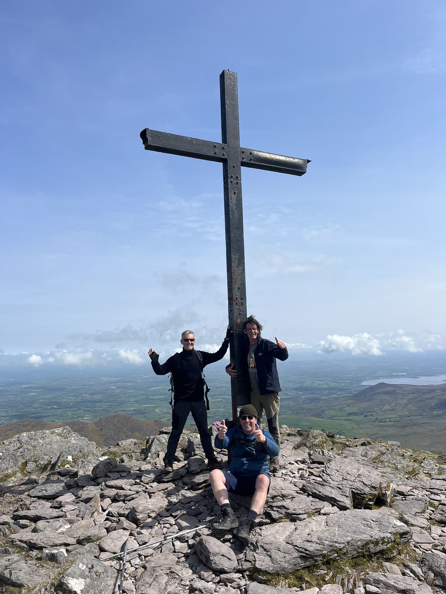 Great day up Carrantuohill, look at the weather, luck of the Irish, that’s England, Wales, Scotland, Spain highest peaks ☑️ happy days 😀🍻#mountainwalks