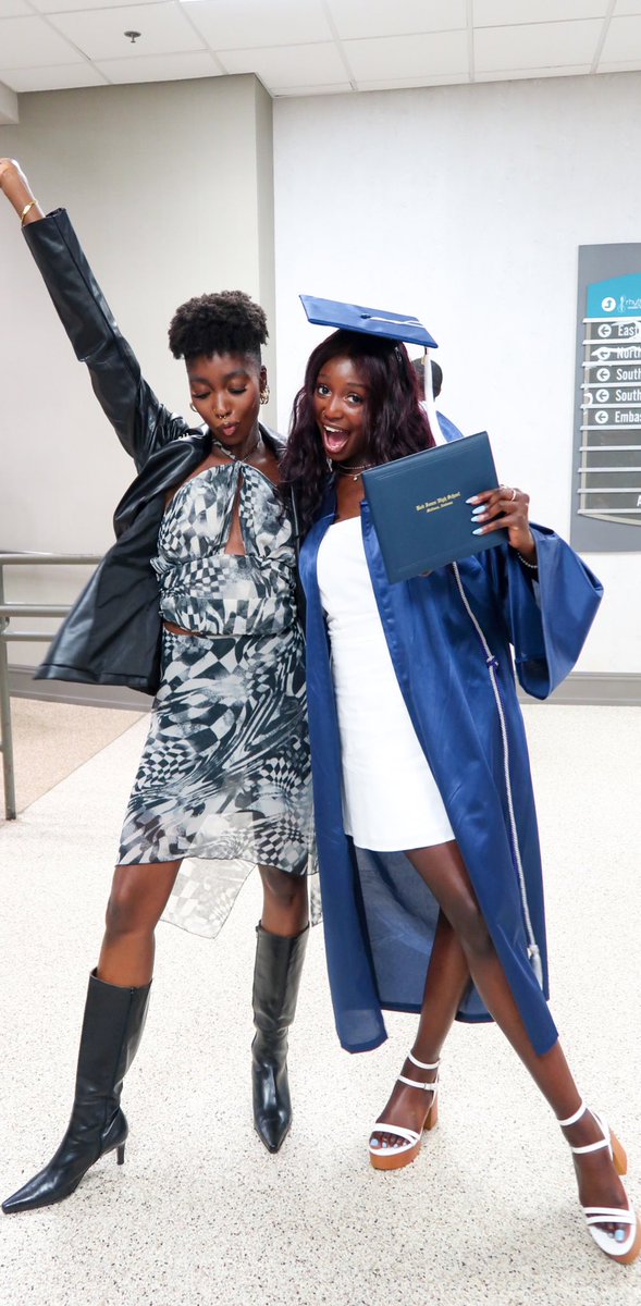 Madame Motherland tweet media