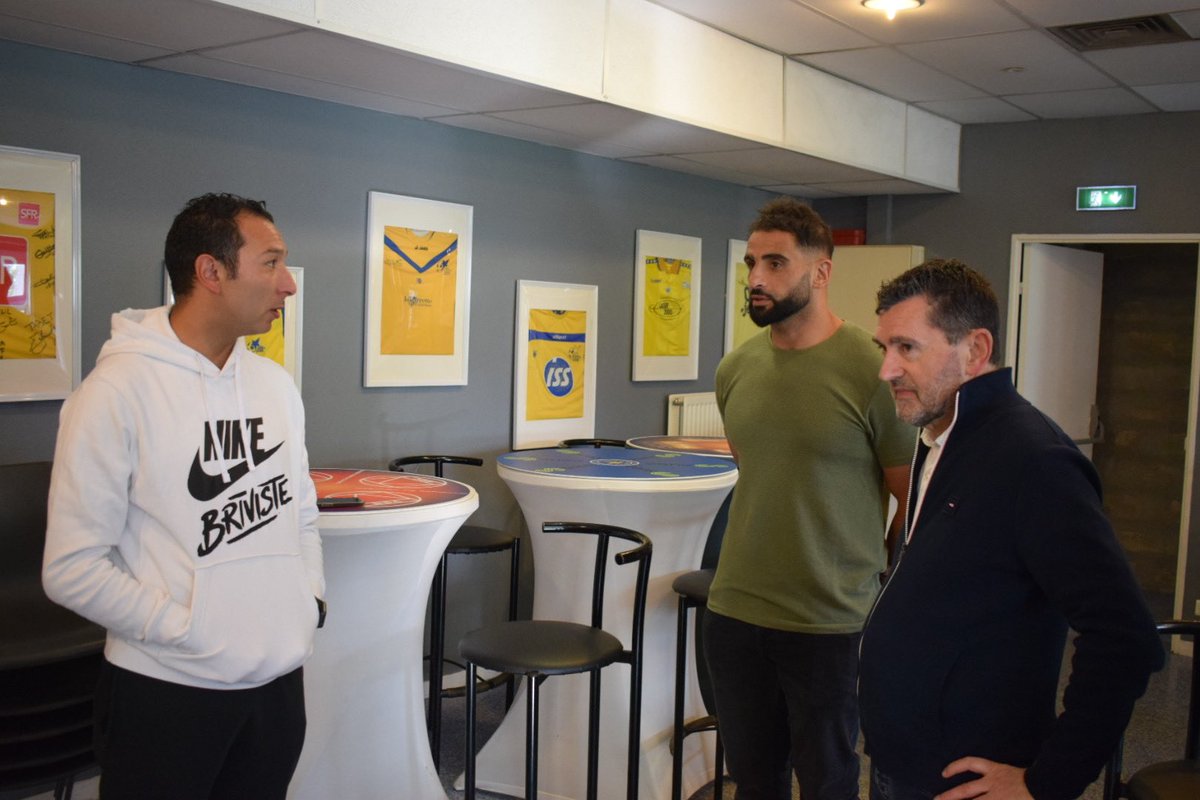 ESA BRIVE tweet media