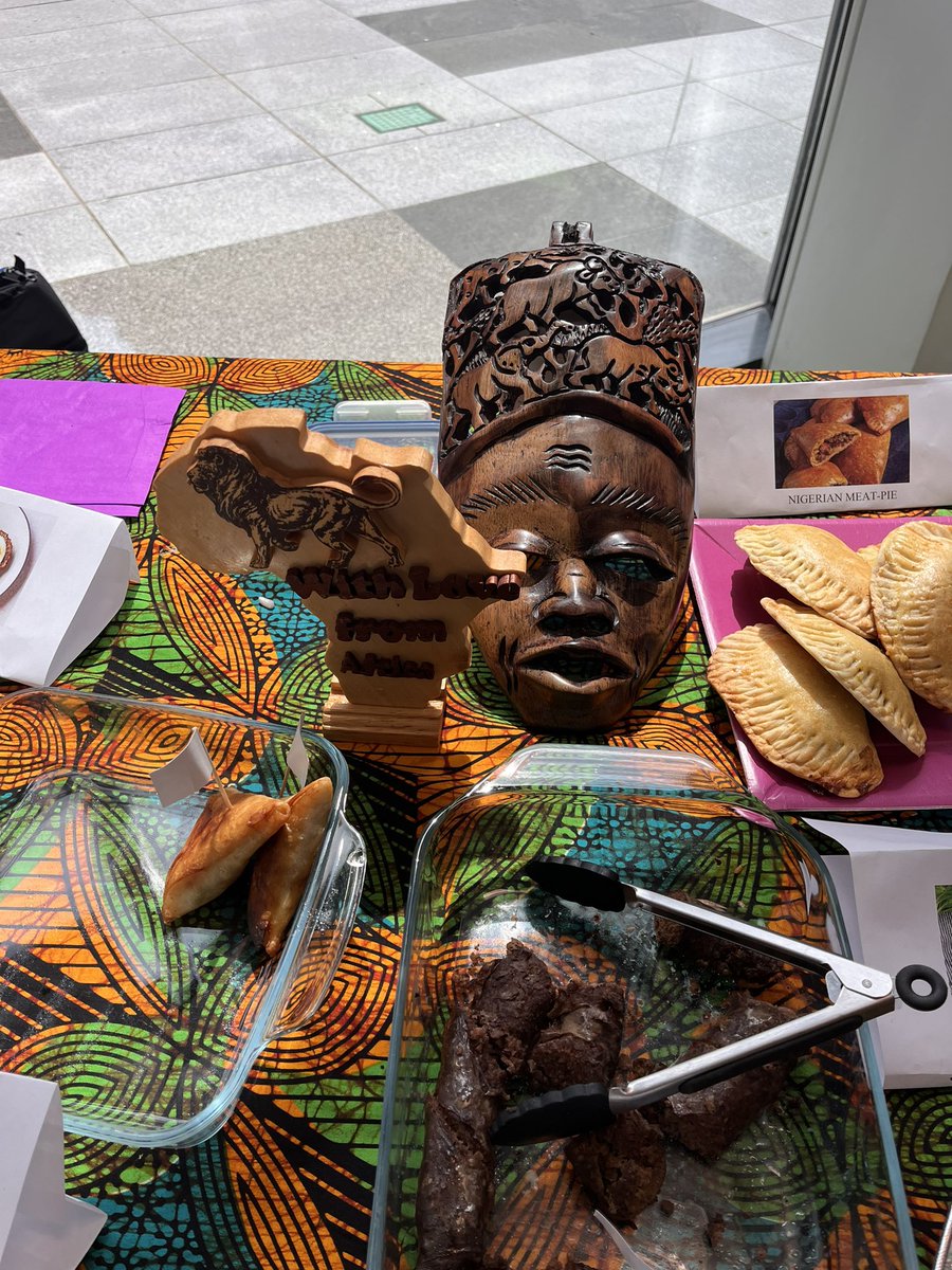 Lisa Holmes tweet media