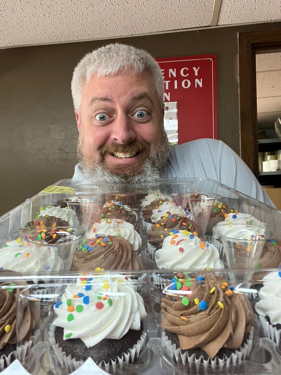 Wanna wish Bloomington Manager Nathan Happy birthday! Have an amazing day!! Thank you for all you do! <a href="/shawnhamilton44/">Shawn</a>  <a href="/UPSers/">UPSers</a>