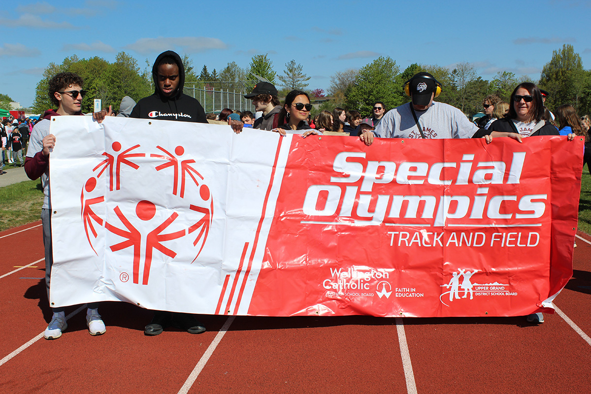ugdsb's tweet photo. Cheering could be heard all over East Guelph today because after a long three years, the Special Olympics Track and Field Day returned for students! Congratulations to all students and coaches who participated. Learn more on the board website: https://t.co/LgfrlHukNl https://t.co/sDyAwGb0xm