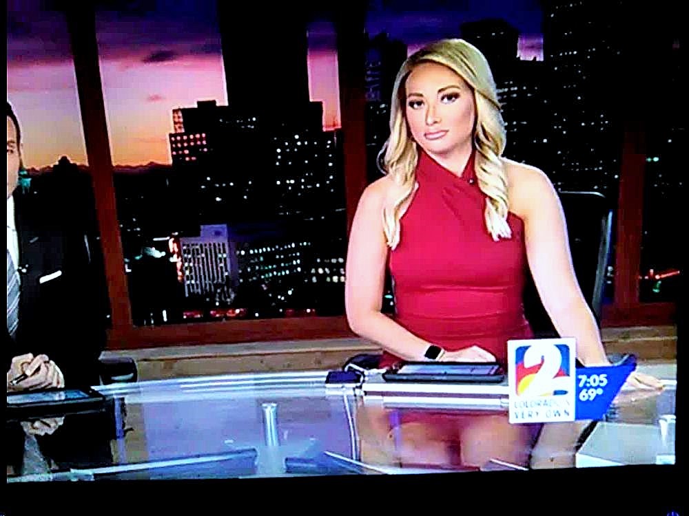 CandiceSW970's tweet photo. Andrea, Pregnant Katie, Dawn &amp; Krista Yesterday In Today In Very Nice Color Dresses &amp; All Looking Very Great! The Very Sexiest 4 Pairing! @AndreaKDVR ⭕️⭕️ @Katie_Jeffries ⚫️⚫️ @DawnWhiteNews ⭕️⭕️ @KristaMcEnany 🔵🔵 https://t.co/OcdkiUGwDM