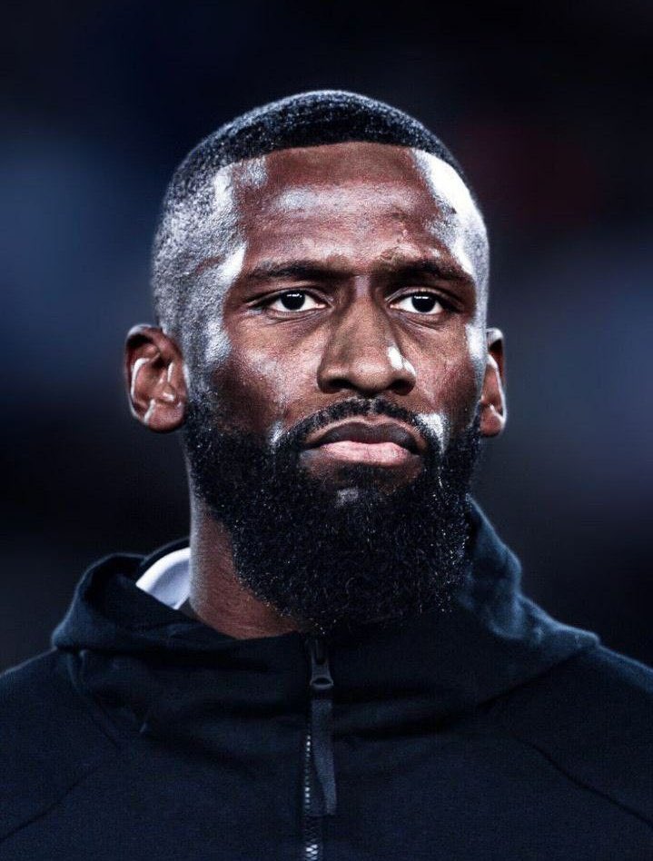MadridXtra's tweet photo. 🗣️ Rio Ferdinand: “I am suprised Ancelotti has not started Rüdiger. I think to myself ‘has any defender done better vs Haaland this season?’ probably not. It’s a massive call.” https://t.co/kit1ioeHN7