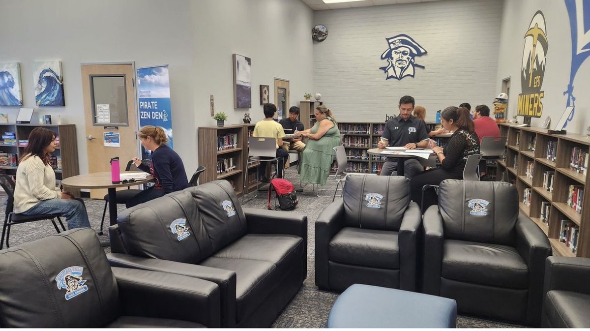 Flemjr23's tweet photo. Gotta love the BSN/Dream Set furniture on campus during mock interviews at WHEATLAND HS https://t.co/nEfbpkInZh