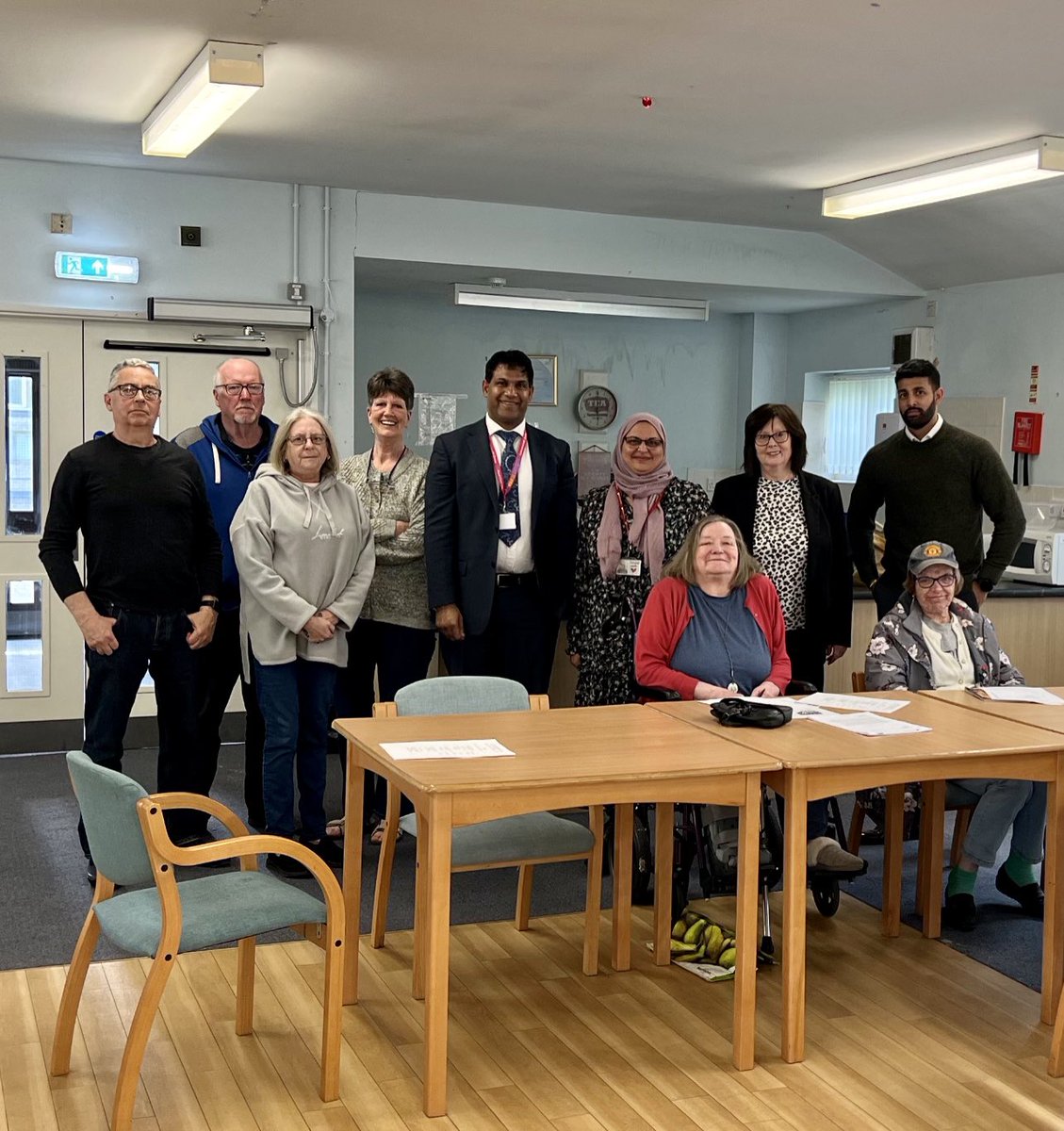 At the #BromfordandHodgeHill HLB meeting with my ward colleague Cllr @Diane4HodgeHill @EQUANS_Official delivering our ward report to members. We all thanked the brilliant @BhamCityCouncil tenant participation officer Firoza Loonat who is leaving the role after many years💚