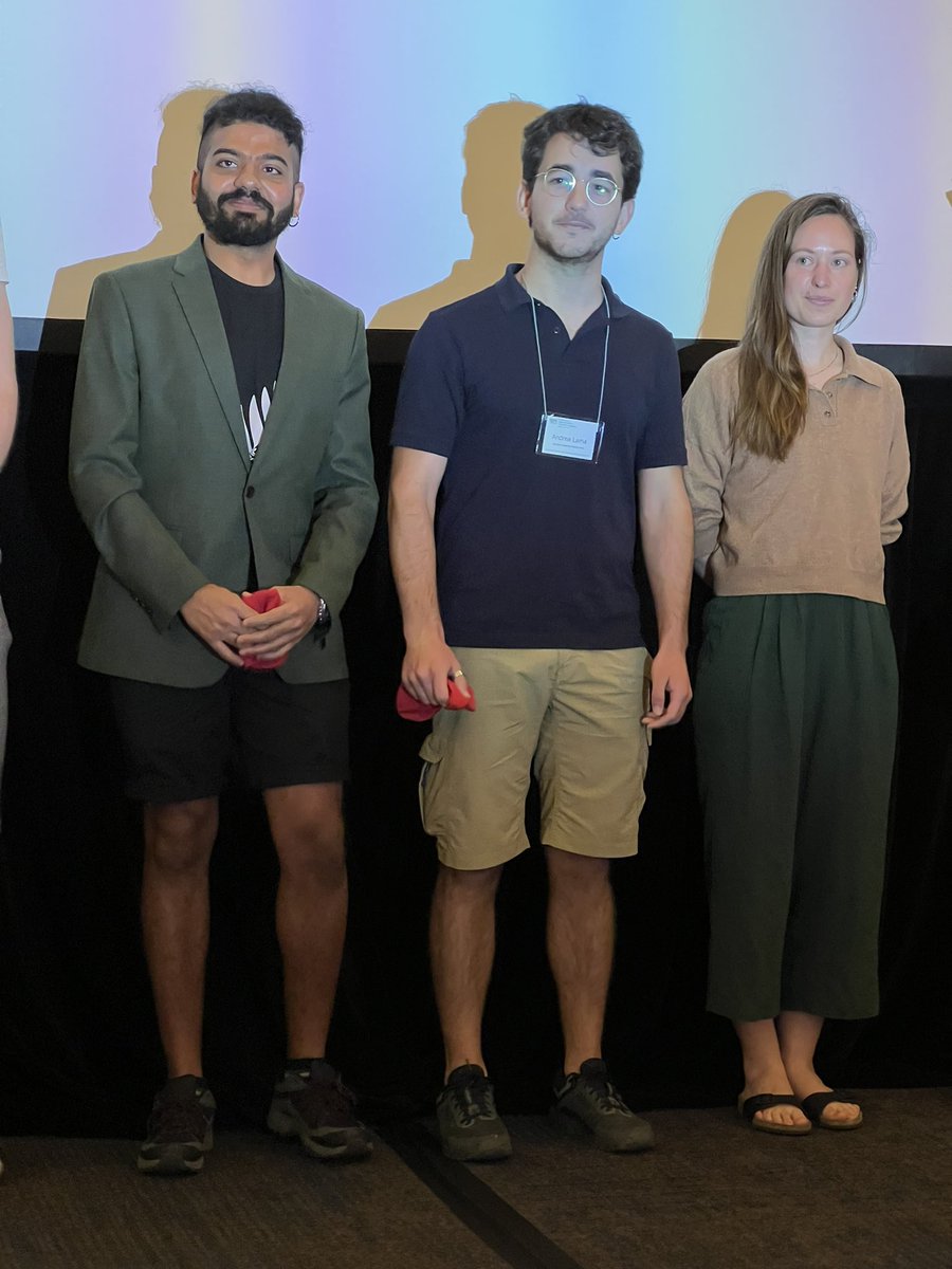 mdiberna's tweet photo. Kudos to @_lamandrea  for winning the red sock best poster award at #SIAMDS23!  Well done! https://t.co/M8vewR2bky