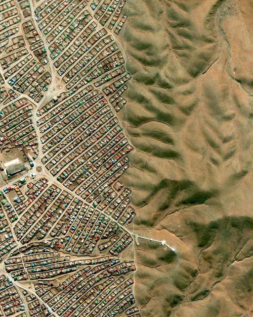 city meets desert
arvaikheer, mongolia