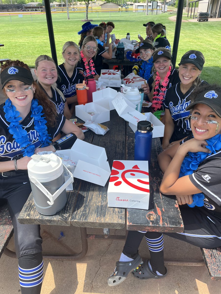 GHS_Softball265's tweet photo. Pre-game chic fil a! 💙🤍💙 come out and support us! We take on Maize at 3 ar TRYC field 5 😁 https://t.co/z6BMWNKb9f