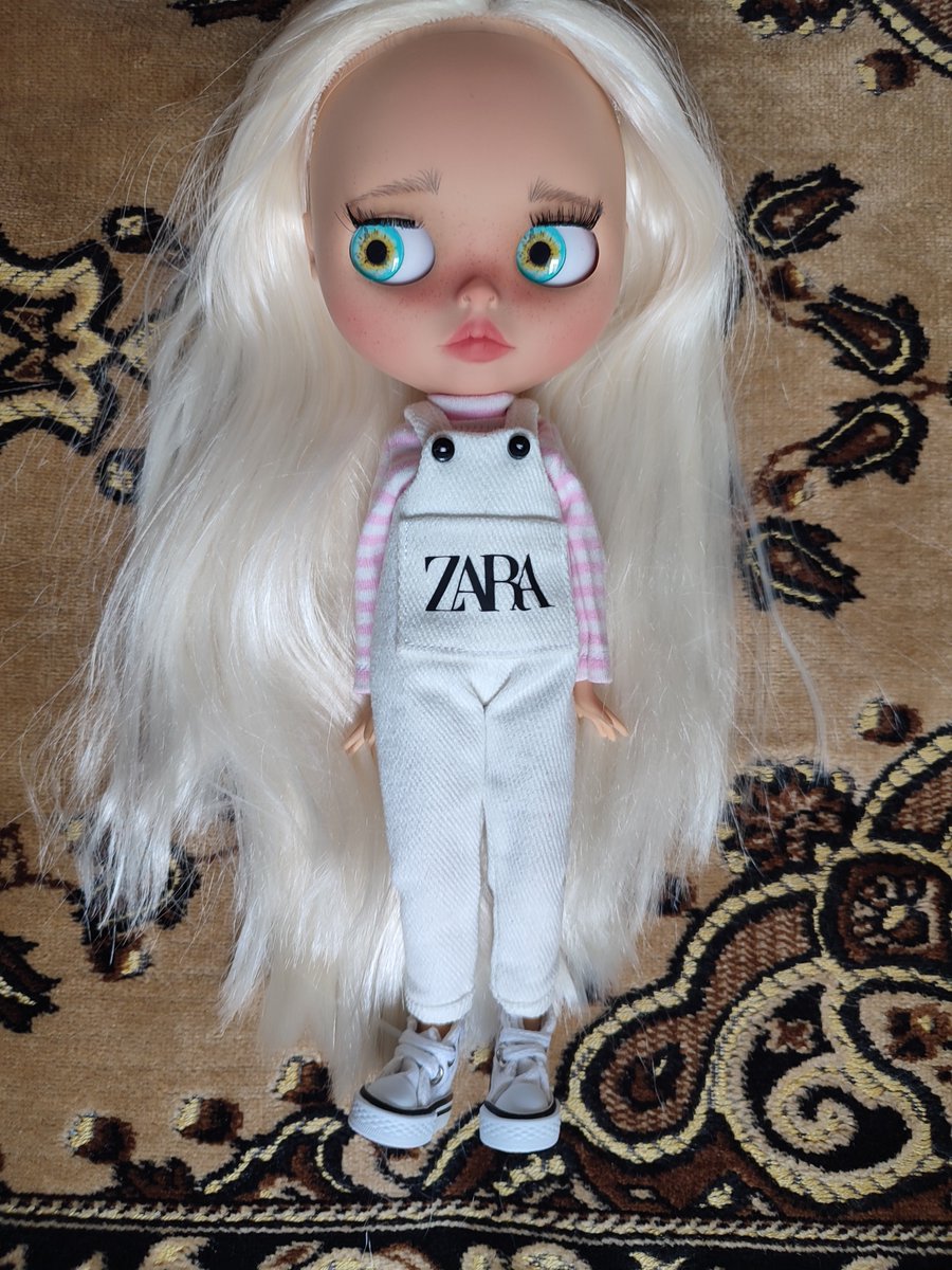 Alex30647739's tweet photo. Doll shop: https://t.co/6x045MlJ5D #doll #dolls #blythe #blythedoll #blythedress #blythedolls #blythecustom #ooak #blytheooak #blythelove #blythelover #craftasio #customdoll #blythestagram #blytheclothes #blythecollector #blytheworld #blythephotography #handmade #handmadewithlove https://t.co/i3jhIeCNF6