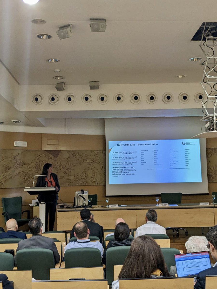 CSICCENIM's tweet photo. La sostenibilidad de los materiales metálicos requiere una visión holística que englobe las etapas iniciales de fabricación; la relación entre su estructura y propiedades; la funcionalidad del producto y su vida en servicio; eficiencia de recursos naturales…
¡Mañana más Ciencia! https://t.co/sywgOveB2W